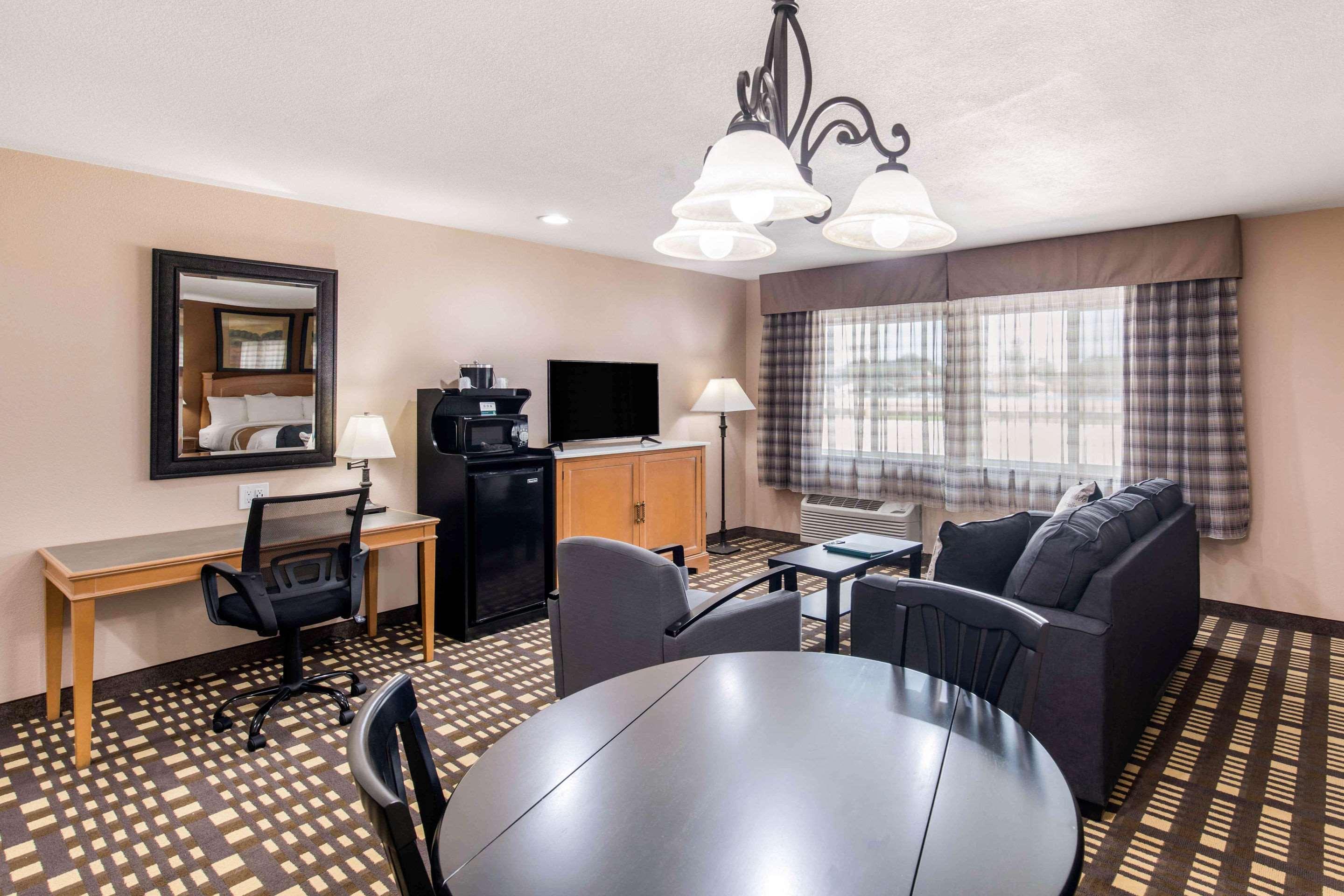 Quality Inn & Suites Plano East - Richardson Luaran gambar
